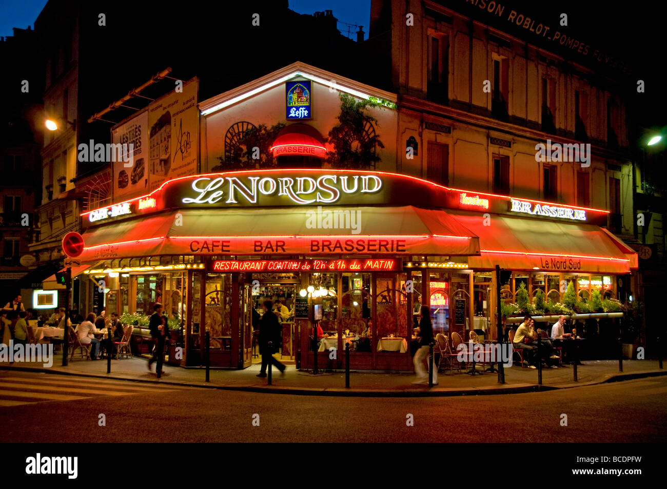 Le Nord Sud Paris France French Restaurant Café Bar Pub alimentaire Banque D'Images