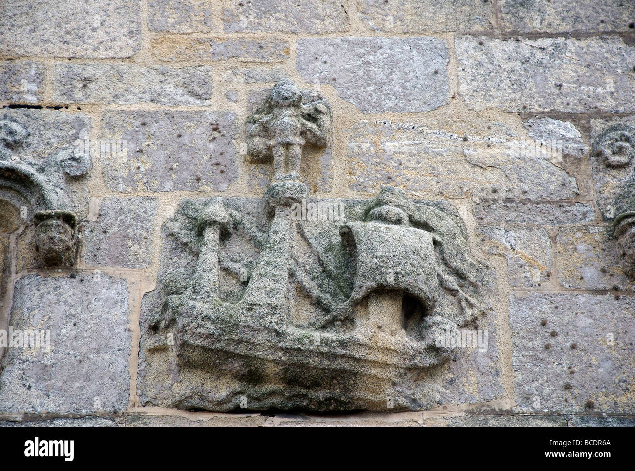 Sculpture sur pierre l'église Notre Dame de Croas Batz église, Roscoff, Bretagne, France Banque D'Images