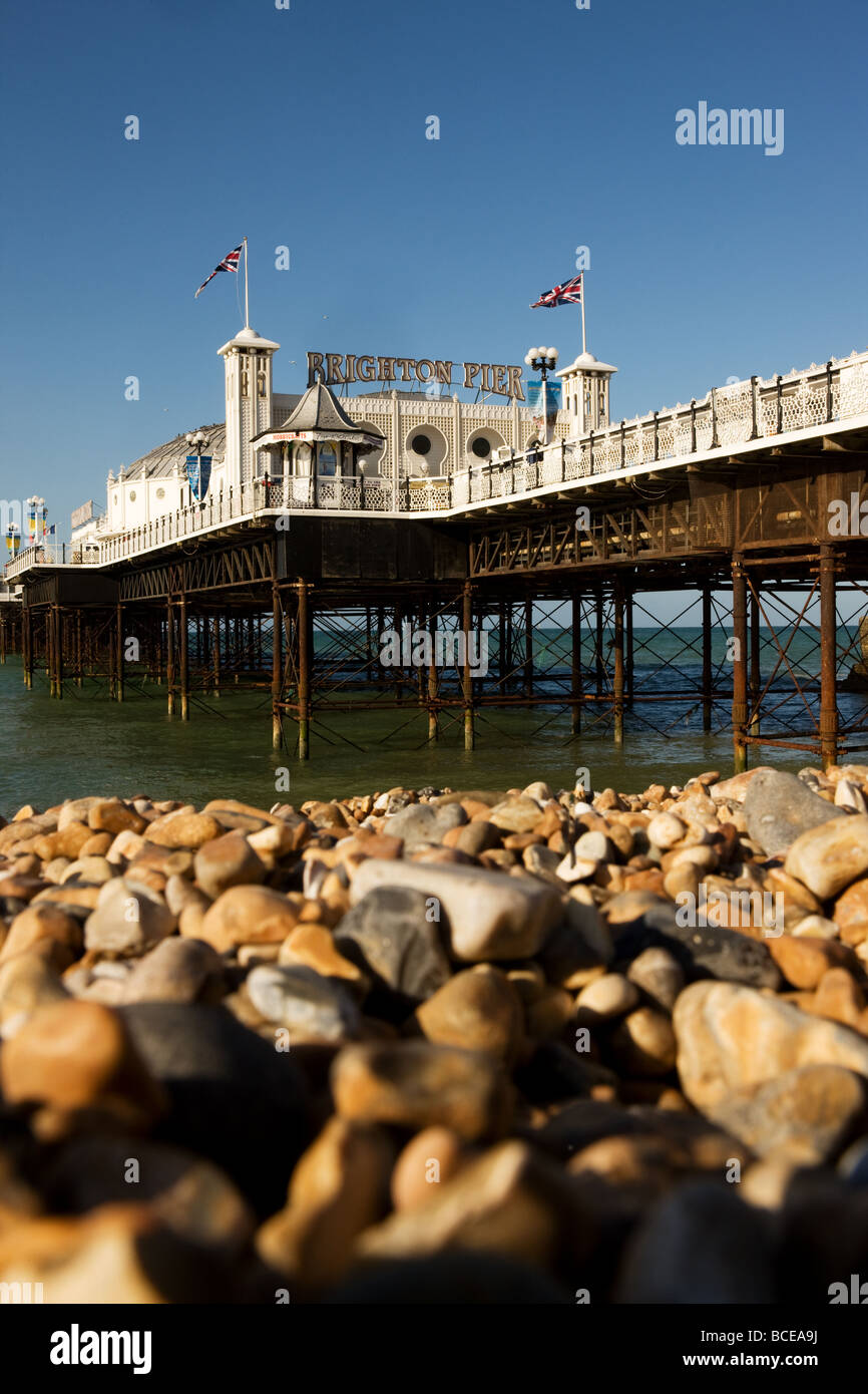 Brighton Pier vu de la plage de Brighton Banque D'Images