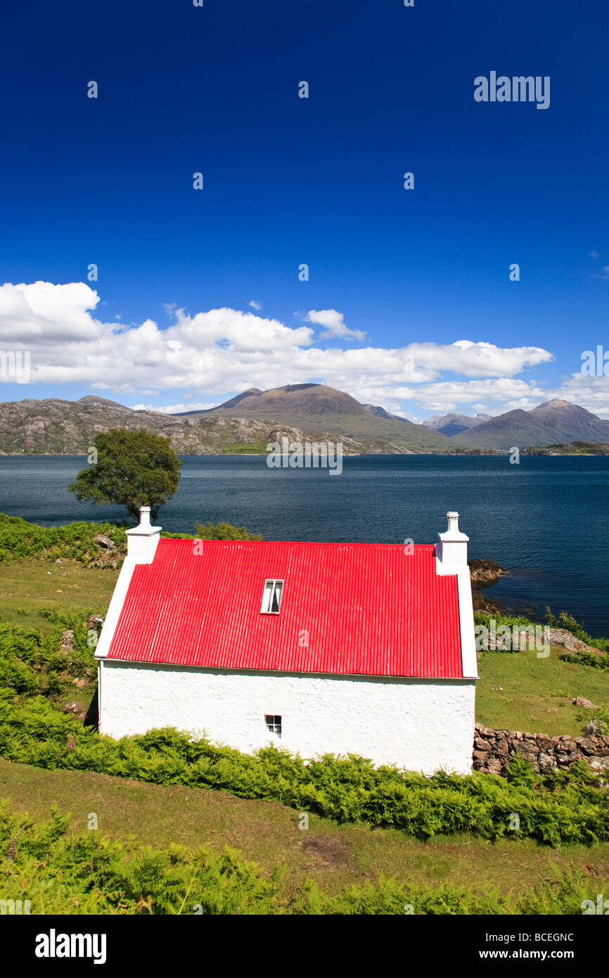 Un chalet, à proximité de Ardheslaig, Loch Shieldaig, Torridon, Ross et Cromarty, Highland, Scotland, UK 2009 Banque D'Images