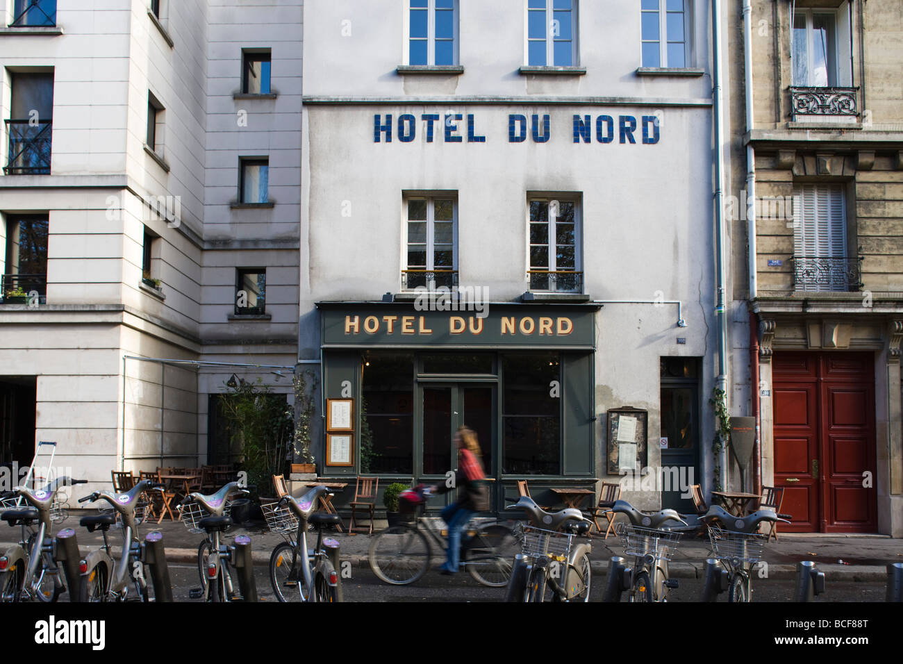 France, Paris, Canal Saint-Martin, l'Hôtel du Nord Banque D'Images