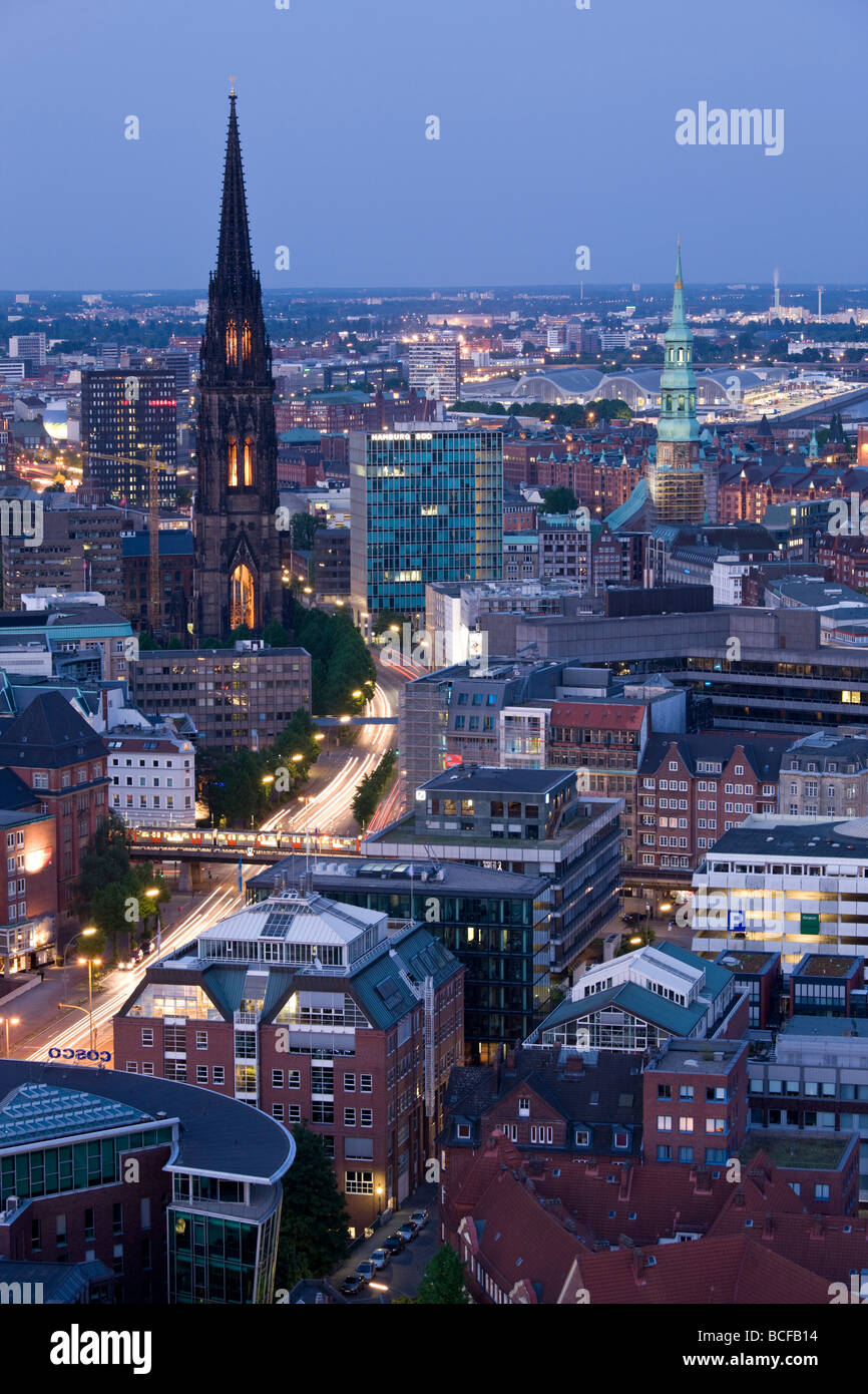 L'Allemagne, l'État de Hambourg, Hambourg, ville et l'église Saint Nicolas Banque D'Images