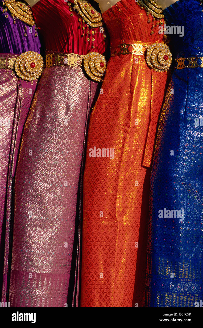 Thaïlande, Bangkok, robes de soie traditionnelle Banque D'Images