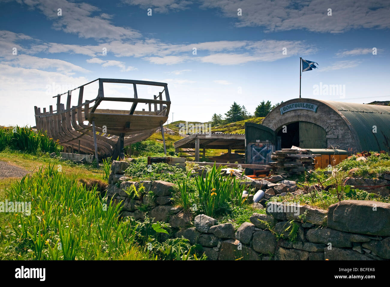 Les constructeurs de bateaux traditionnels Yard Flodabay Fleoideabhagh Isle of Harris, Outer Hebrides, Western Isles, Écosse, Royaume-Uni 2009 Banque D'Images