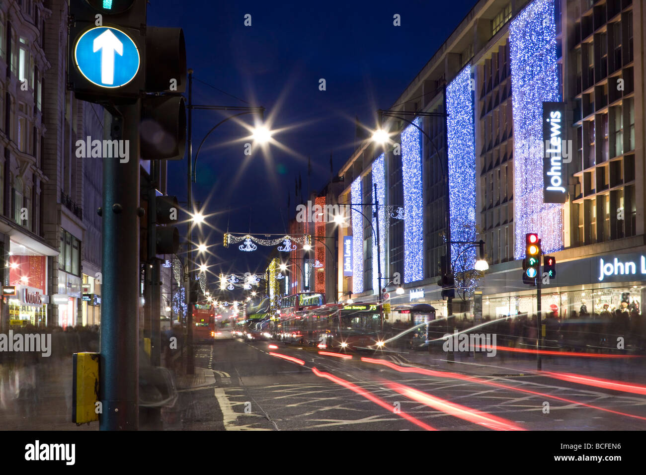 Oxford Street, Noël, Londres, Angleterre Banque D'Images
