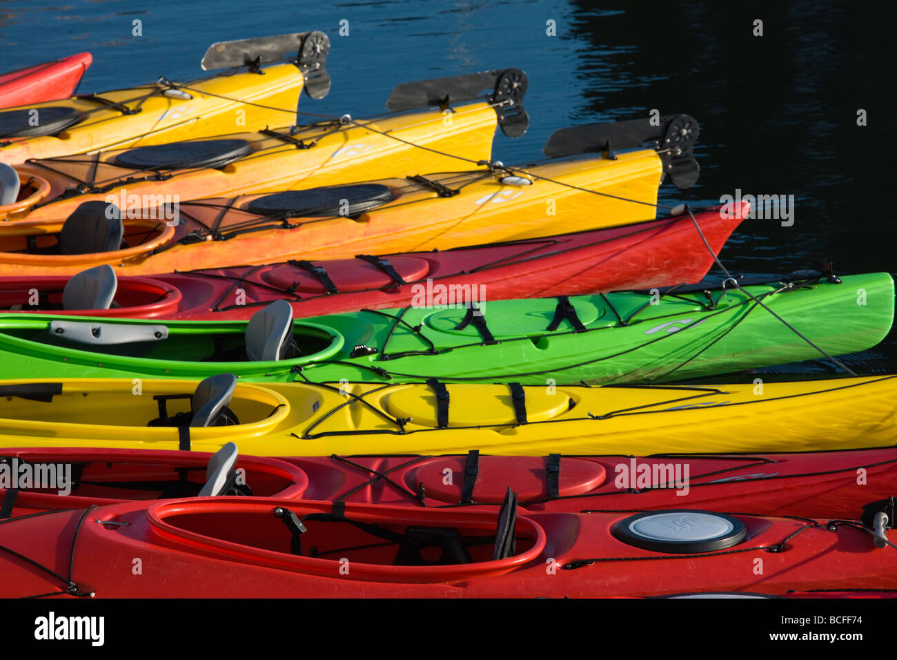 USA, Massachusetts, Cape Ann, Rockport, Rockport harbor, kayaks de mer Banque D'Images