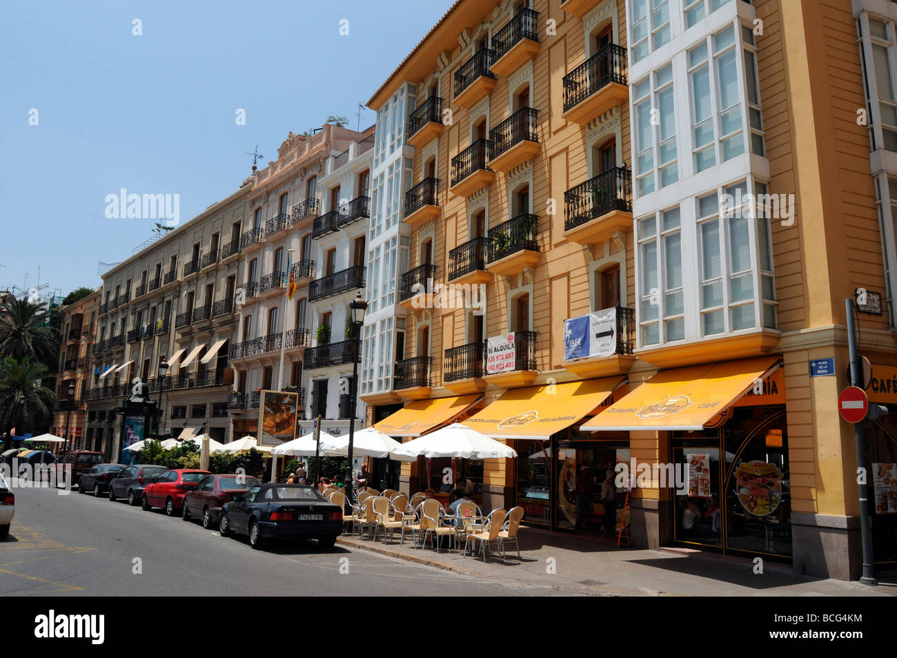 Cafe de la chaussée dans la plaza de la Reina dans la ville de Valence, Espagne Banque D'Images