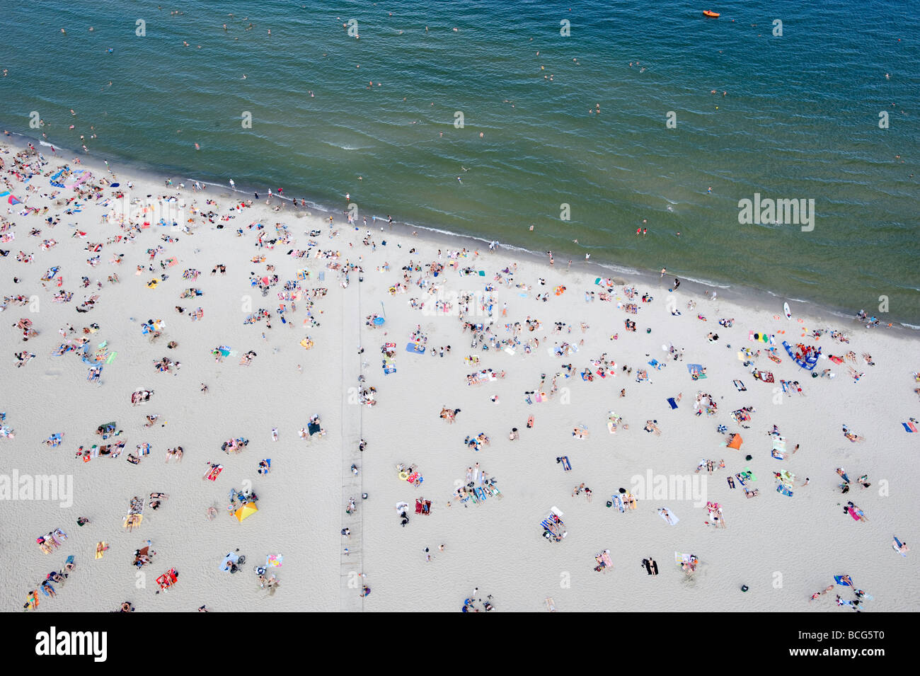 Vue aérienne de la plage de la mer Baltique Gdynia Pologne Banque D'Images