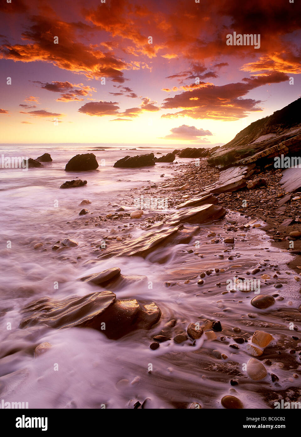 Refugio State Beach au coucher du soleil - Santa Barbara, CA Banque D'Images