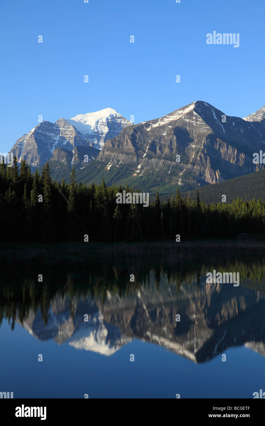 Canada Alberta Banff National Park Herbert Lake Montagnes Rocheuses Banque D'Images