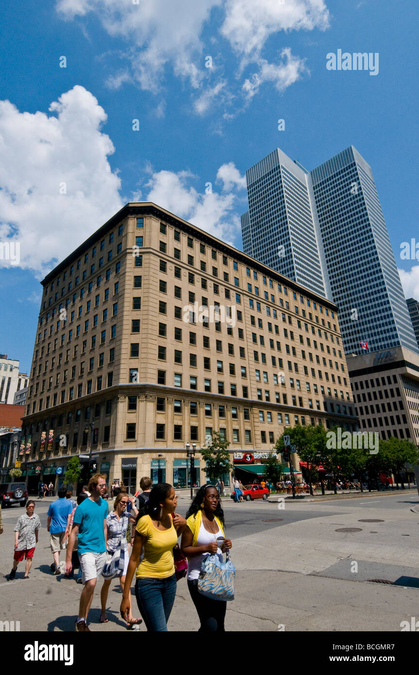 Les gens sur la rue Sainte Catherine centre-ville de Montréal Banque D'Images