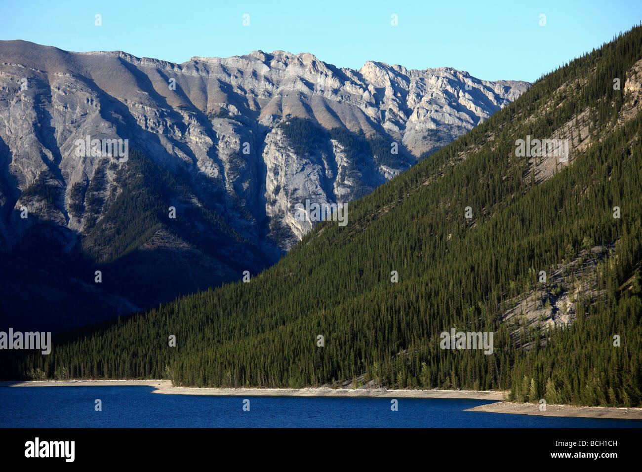 Canada Alberta Banff National Park Lake Minnewanka Rocheuses Banque D'Images