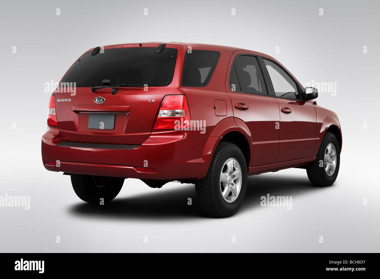 2009 Kia Sorento en rouge - angle de vue arrière Banque D'Images