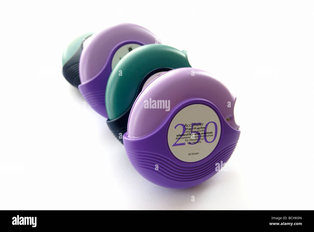 Inhalateurs pour l'asthme Banque de photographies et d'images à haute  résolution - Alamy