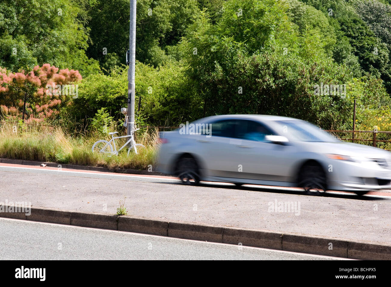 Ghost vélo sur le Portway Bristol Angleterre Banque D'Images
