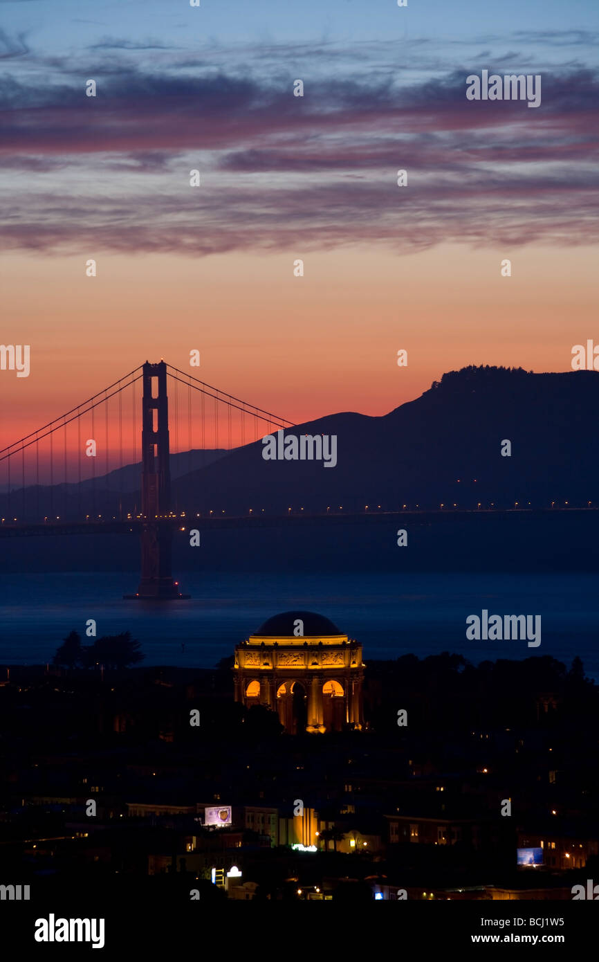 Le golden gate bridge at sunset Banque D'Images