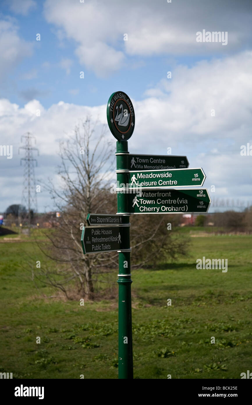 Sign post le chemin à travers les marécages Burton upon Trent Banque D'Images