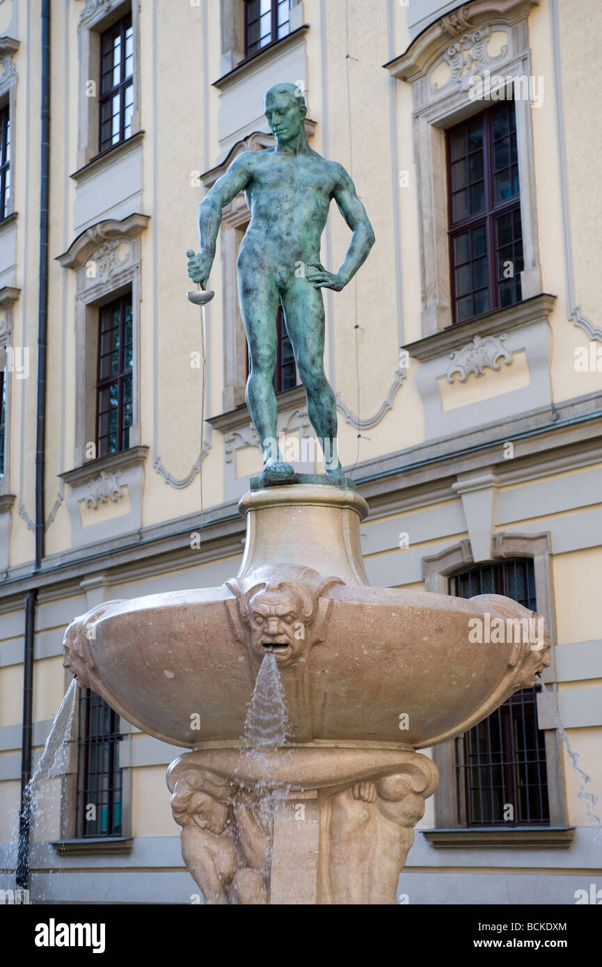La Statue de l'escrimeur, fontaine, Wroclaw. Banque D'Images