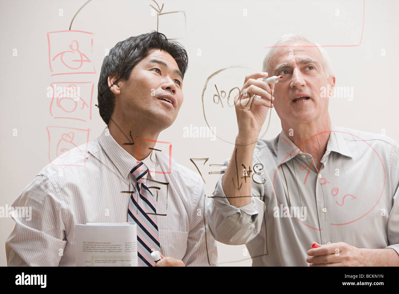 Dessin sur verre schéma collègues Banque D'Images