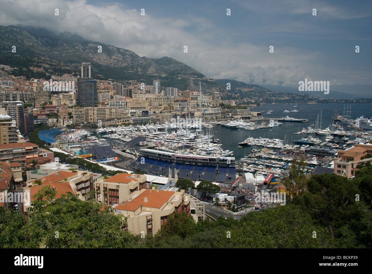 Vue depuis le palais donnant sur le Monte Carlo, Monaco Banque D'Images