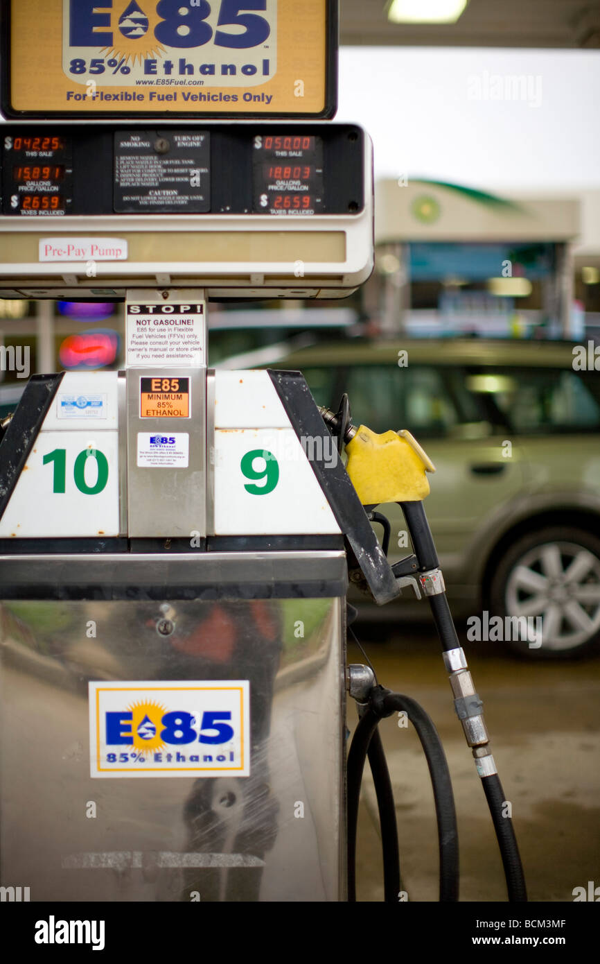 Ethanol gas sign pump Banque de photographies et d'images à haute  résolution - Alamy