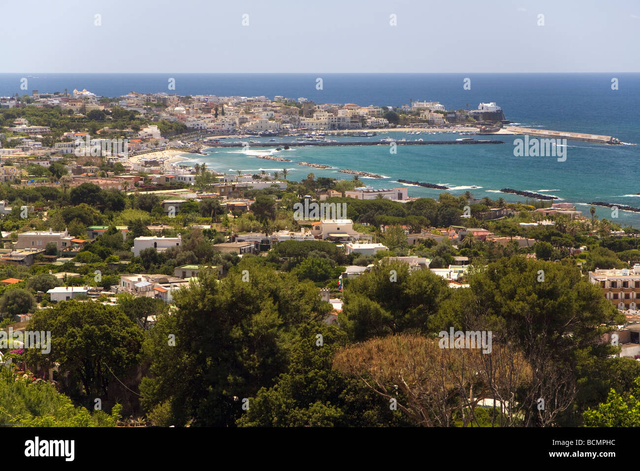 Ischia, Italie - Côte de Forio depuis les jardins de la Mortella, Ischia, Italie Banque D'Images