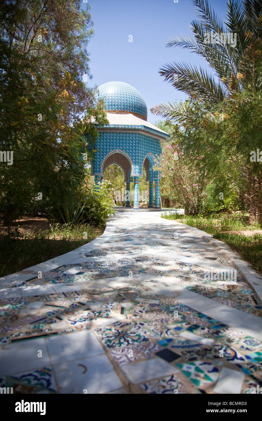 L'hôtel Dar Cherait à Tozeur, Tunisie dispose d'une belle architecture impressionnante et complexe et la décoration. Banque D'Images