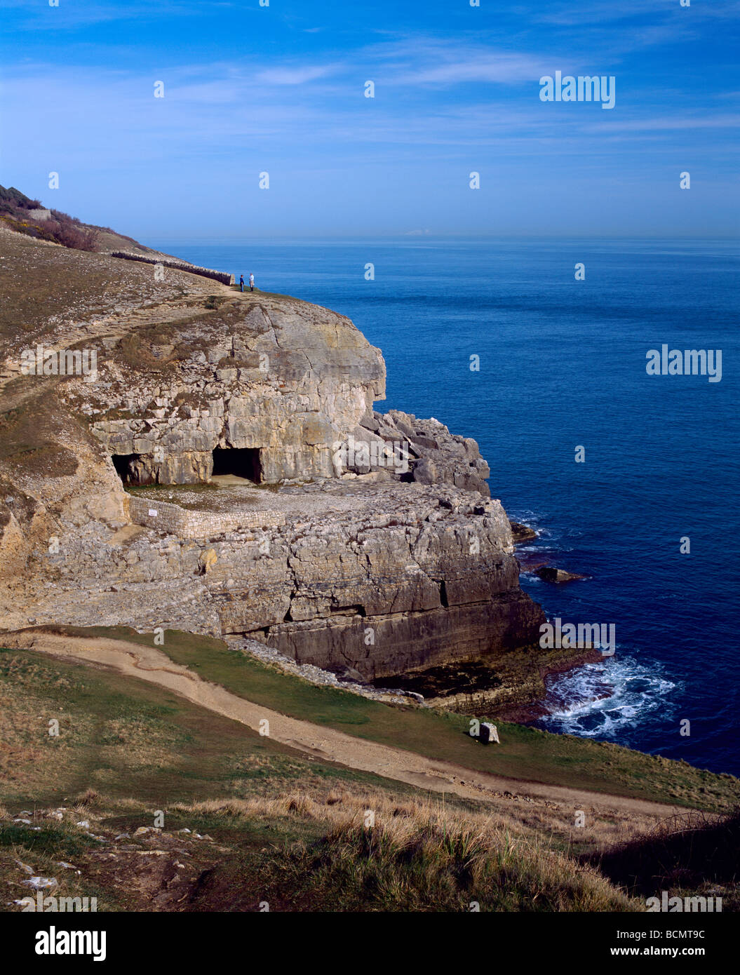 Grottes de Tilly Whim à Anvil point sur la côte jurassique du Dorset près de Swanage, Dorset, Angleterre Banque D'Images
