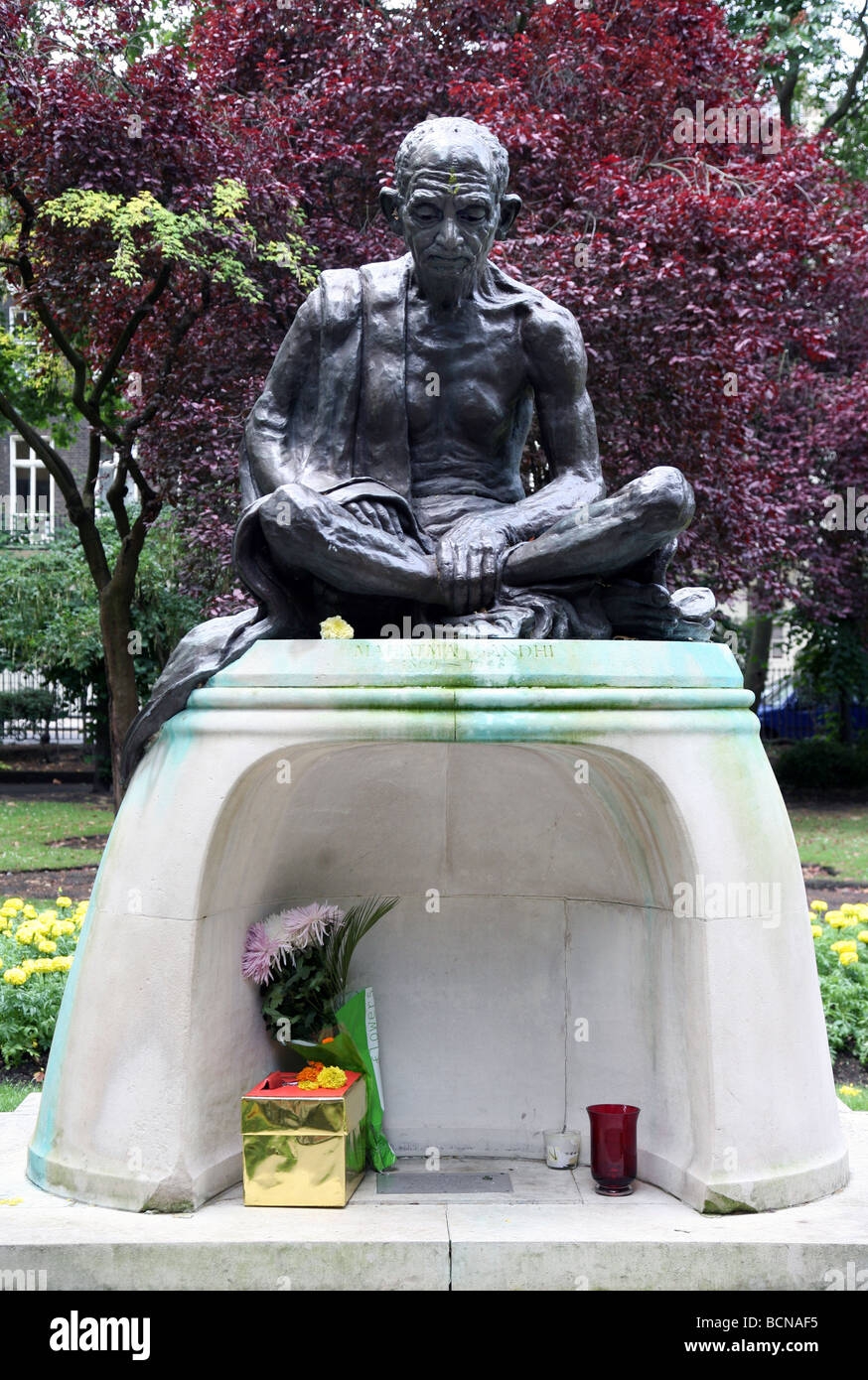 Statue du Mahatma Gandhi à Tavistock Square, Londres Banque D'Images