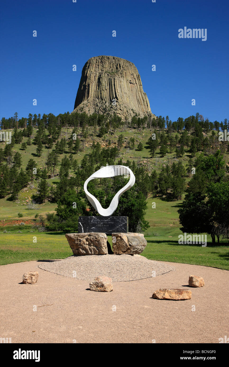 Artiste japonais Junkyu Muto's 'Cercle' du vent ou la sculpture de fumée Cercle sacré' représente près de Devils Tower, Wyoming. Banque D'Images