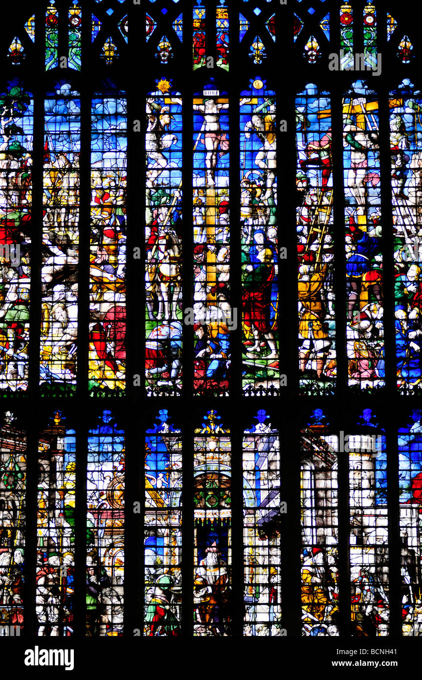 Détail de l'Est à l'intérieur Vitrail chapelle du Kings College de Cambridge en Angleterre, Royaume-Uni Banque D'Images