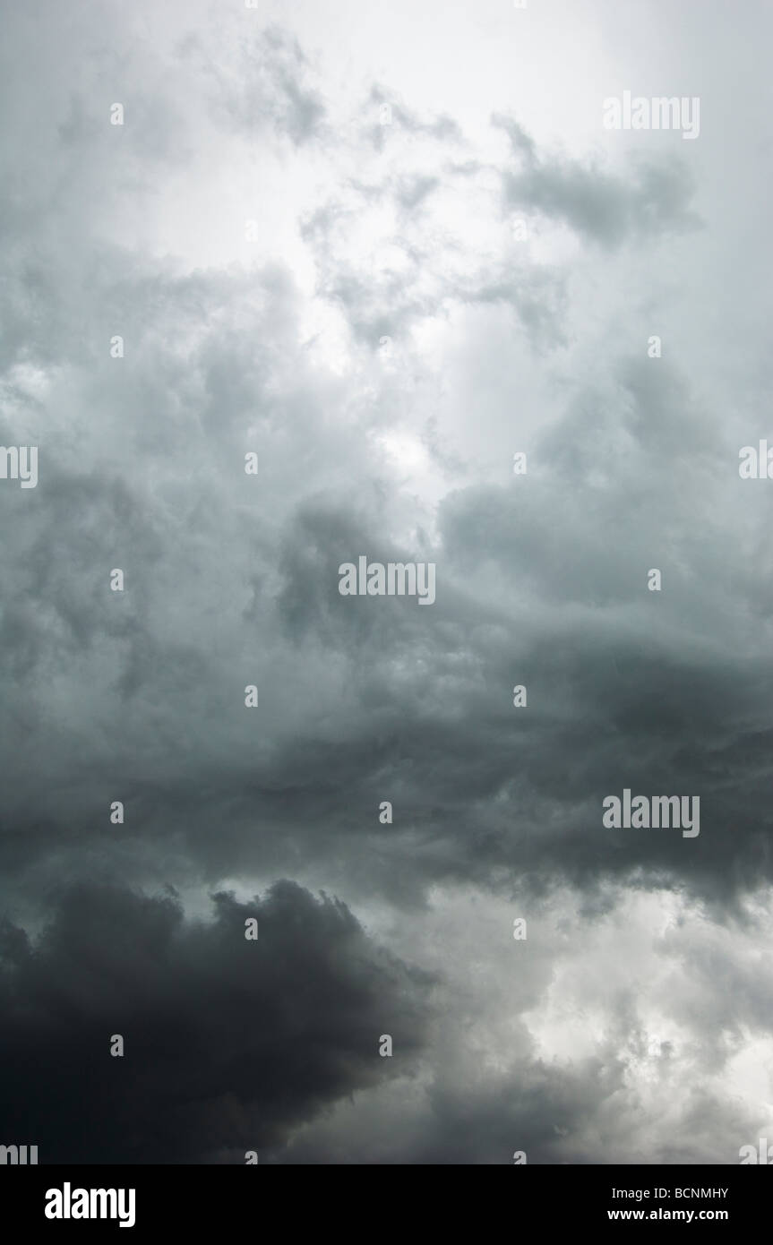 Les nuages de tempête de l'été Banque D'Images