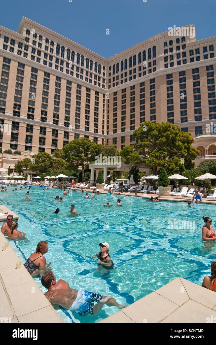 Piscine de luxe le Bellagio Resort and Casino à Las Vegas Photo Stock -  Alamy