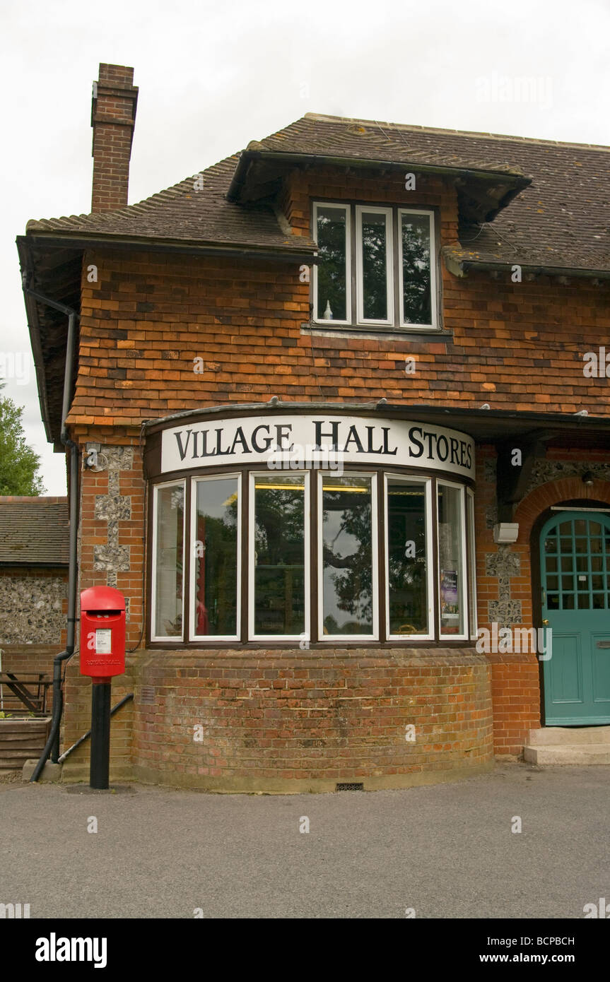 Village Hall Magasins Headley Surrey England Banque D'Images