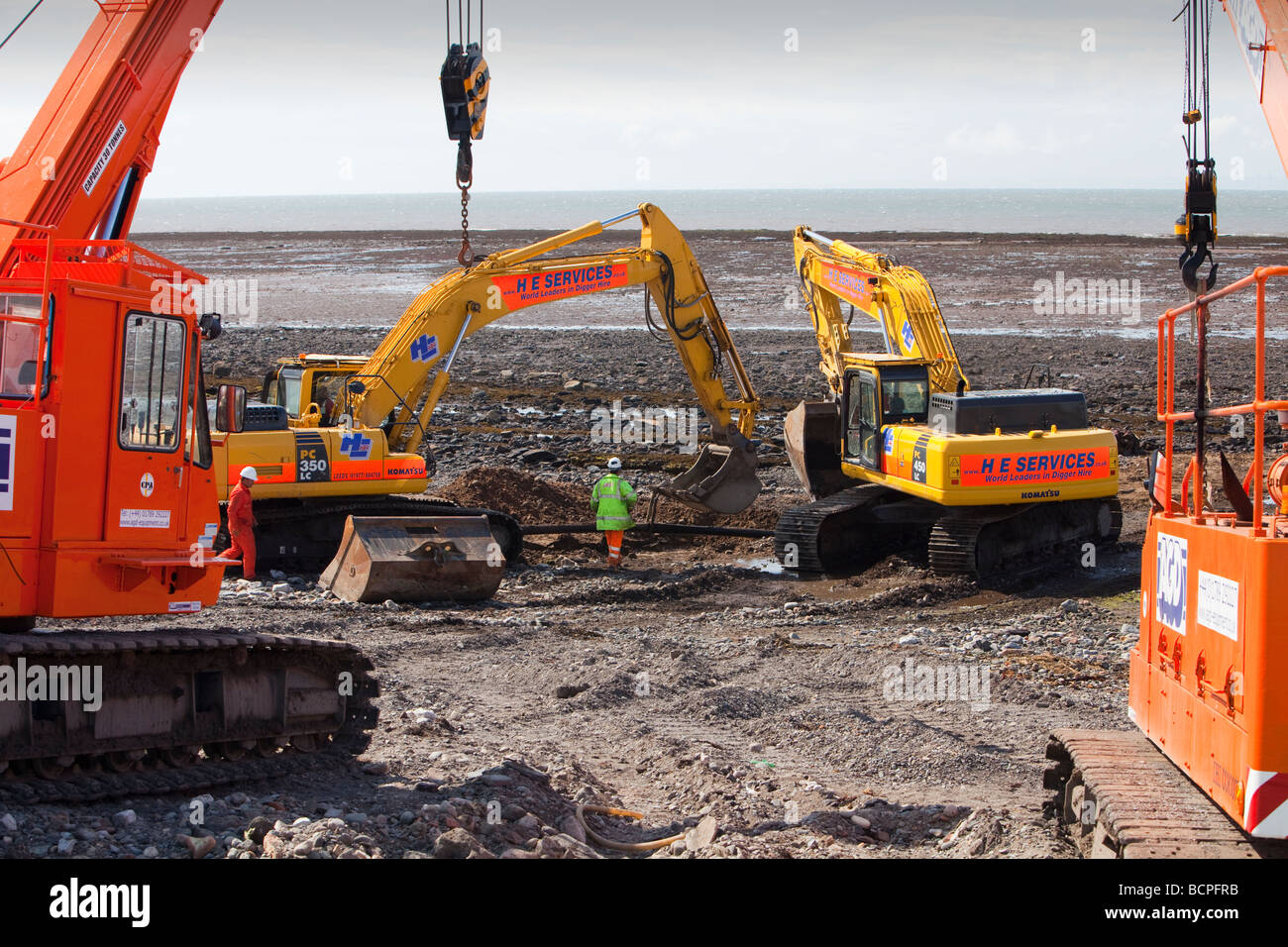 La construction du pipeline électrique pour porter la puissance de Robin Rigg l'un des plus important du Royaume-Uni d'éoliennes offshore, Workington, UK. Banque D'Images