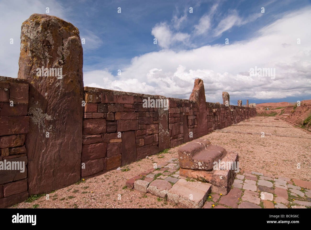 Les murs autour du temple Kalasasaya, Tiwanaku (Bolivie). Déclaré site du patrimoine mondial de l'UNESCO Banque D'Images