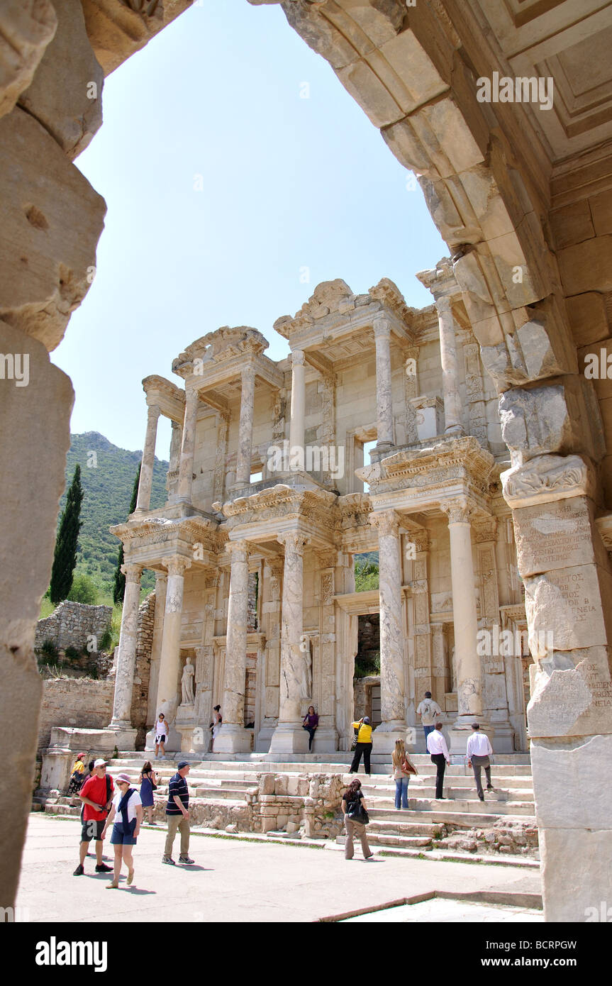 Bibliothèque de Celsus, ancienne ville d'Éphèse, Selcuk, province d'Izmir, République de Türkiye Banque D'Images