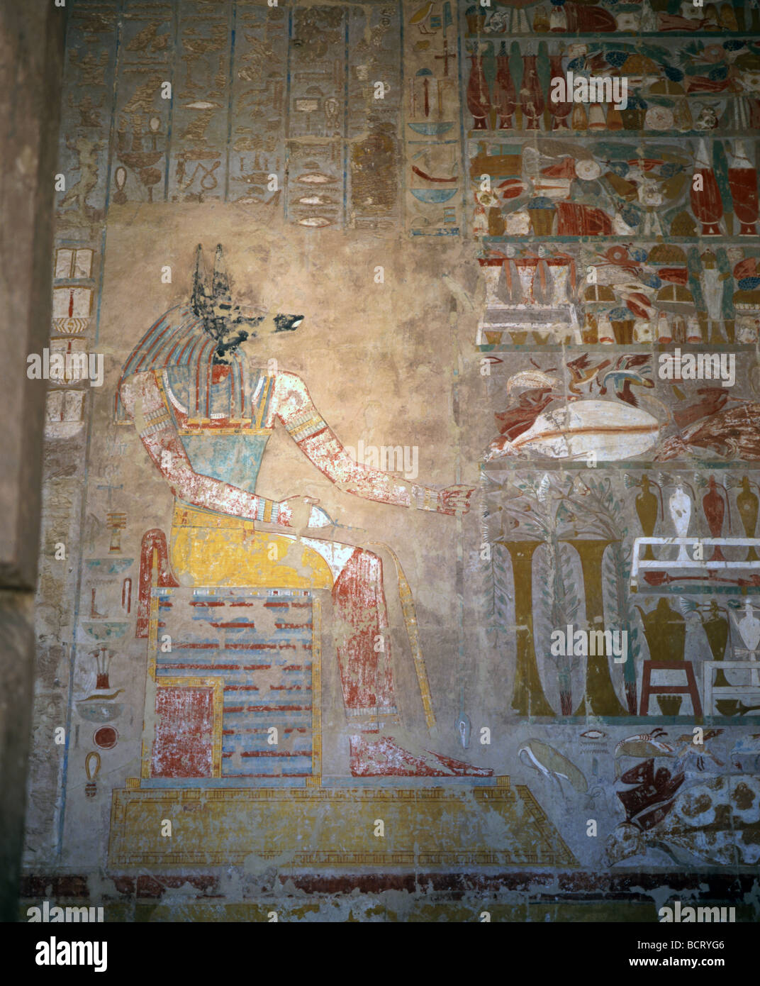 Temple funéraire d'Hatshepsout Nouveau Royaume, chapelle d'Anubis, de secours du dieu Osiris Louxor Égypte Banque D'Images