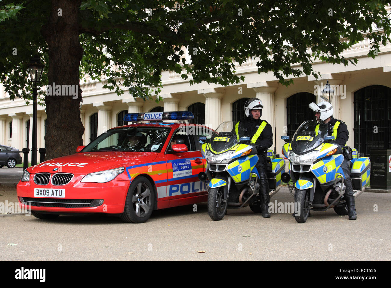 Les véhicules de la police métropolitaine, Westminster, Londres, Angleterre, Royaume-Uni Banque D'Images