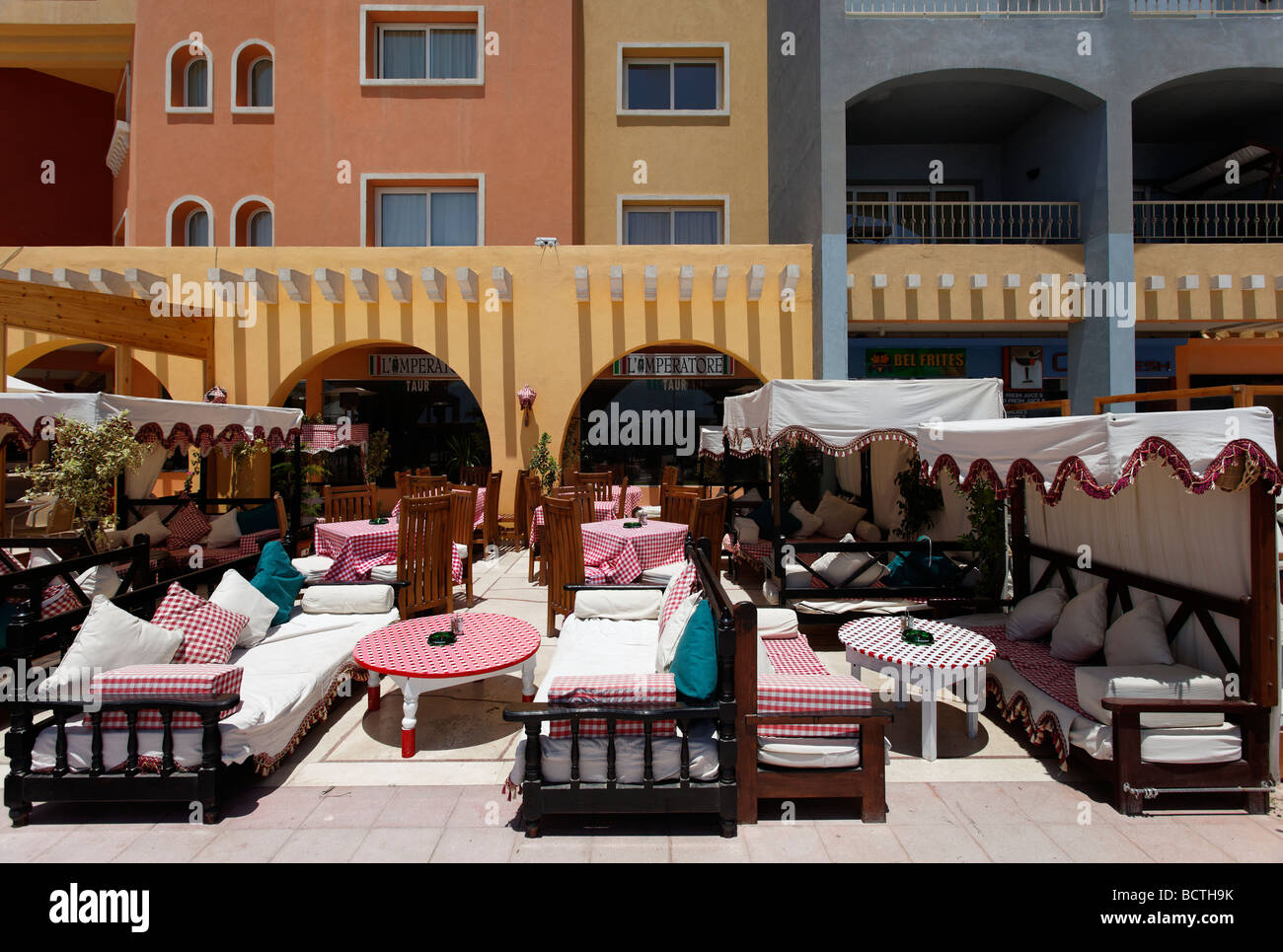 Restaurant en plein air, Hurghada, Egypte, Mer Rouge, Afrique Banque D'Images