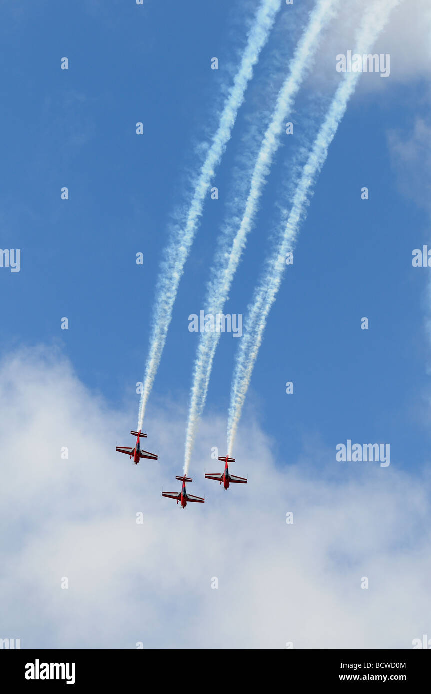 La Royal Jordanian Falcons Aerobatic Display Team au Royal International Air Tattoo, RAF Fairford Gloucestershire Angleterre Banque D'Images