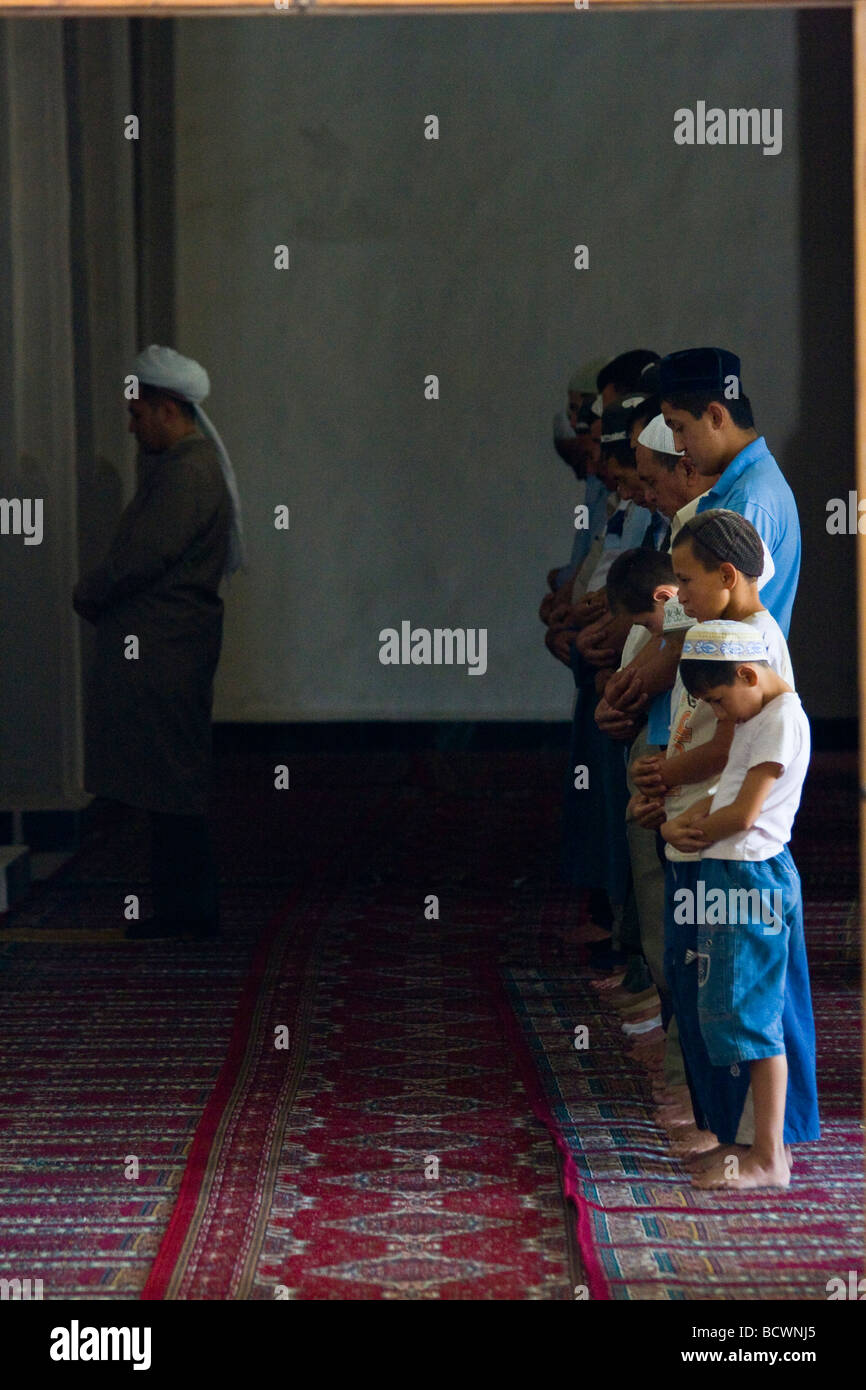 Appel à la prière à la mosquée Kalon ou Jama Masjid à Boukhara Ouzbékistan Banque D'Images