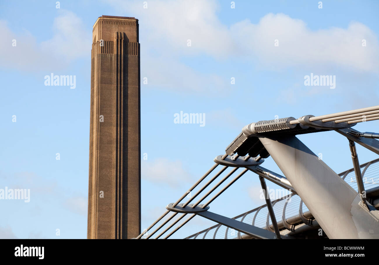 La Tate Modern et le Millenium Bridge Banque D'Images