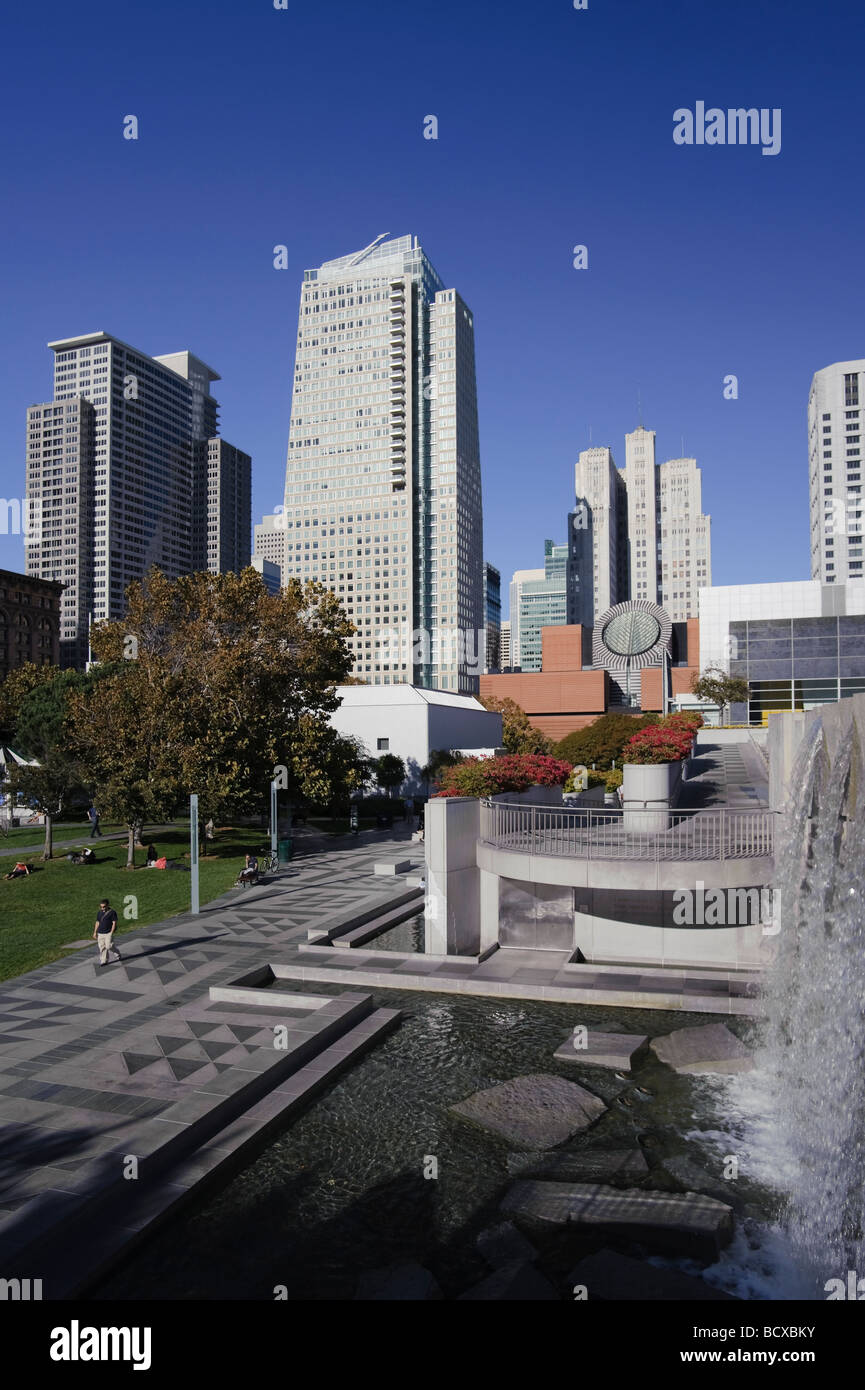 Usa California San Francisco Yerba Buena Gardens et sur les toits de la ville Banque D'Images