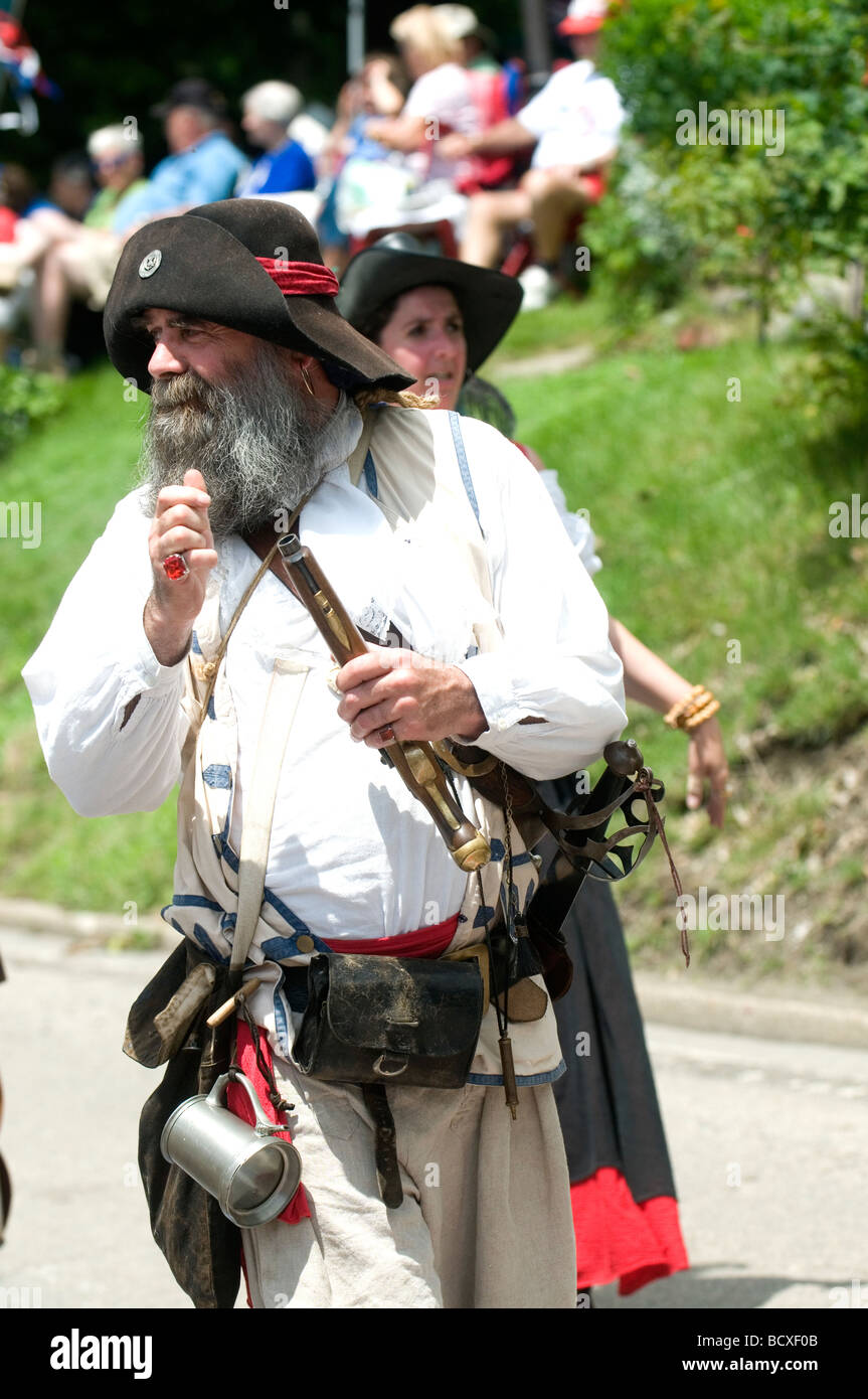 Woodsman coloniale à Bristol Rhode Island quatrième de juillet parade. Banque D'Images
