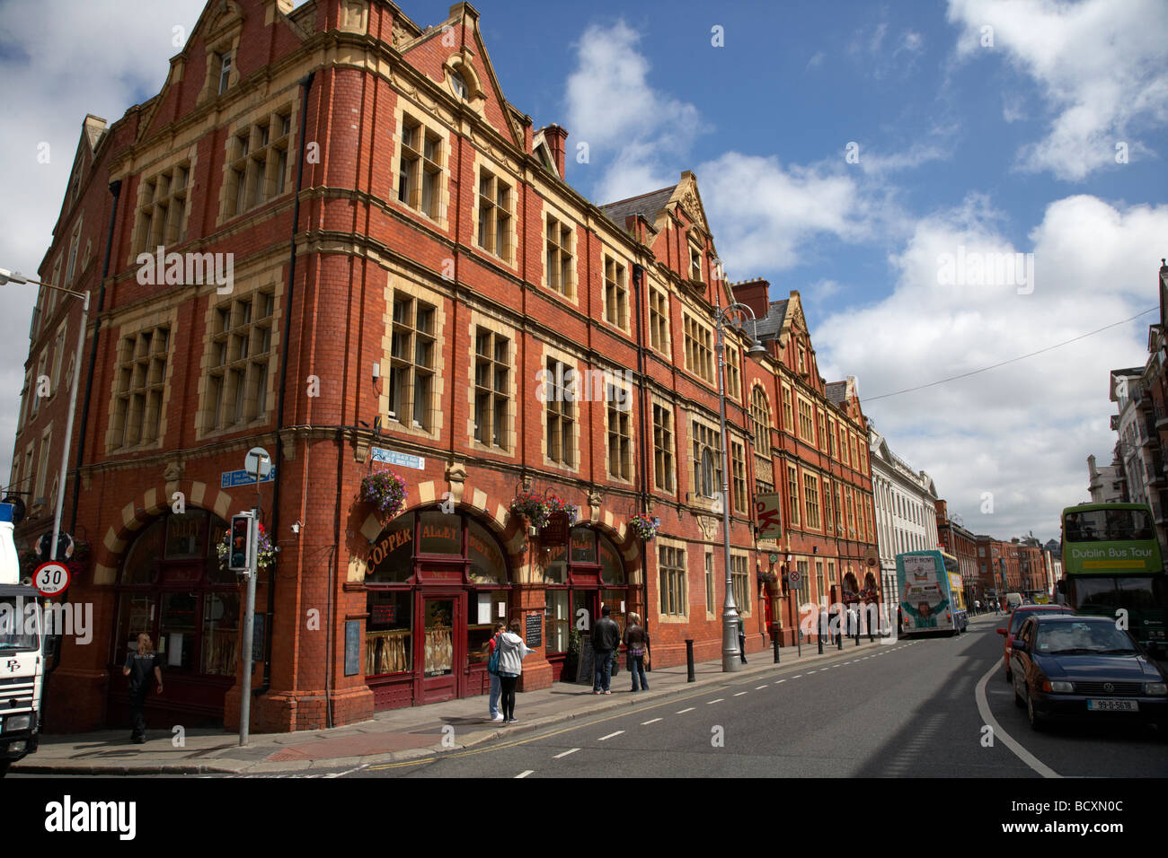 Hôtel Harding et bistro copper alley hostel usit in ornate building sur lord Edward Street Dublin République d'Irlande Banque D'Images