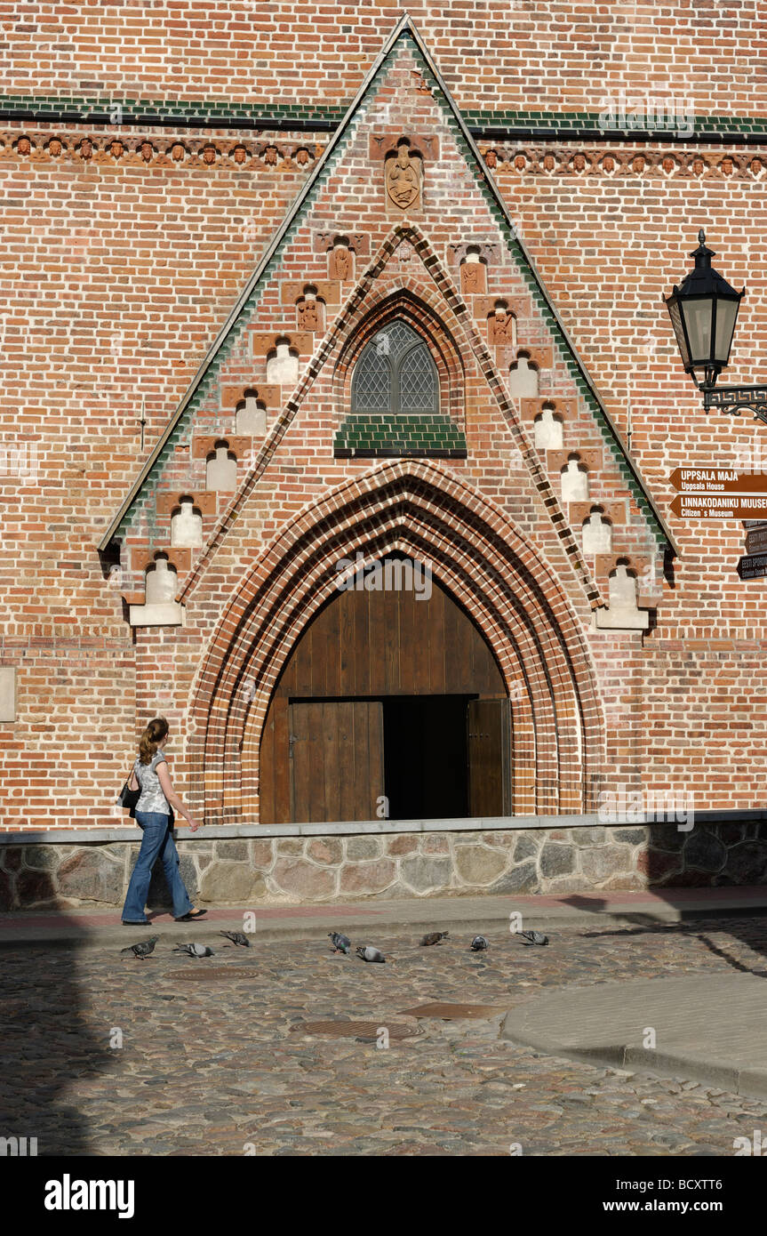 L'entrée principale de l'église Saint John's à Tartu, Estonie Estland UE Banque D'Images