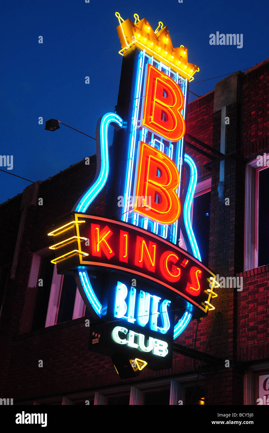 Tennessee Memphis Beale Street B B King Blues Club en néon nuit Banque D'Images