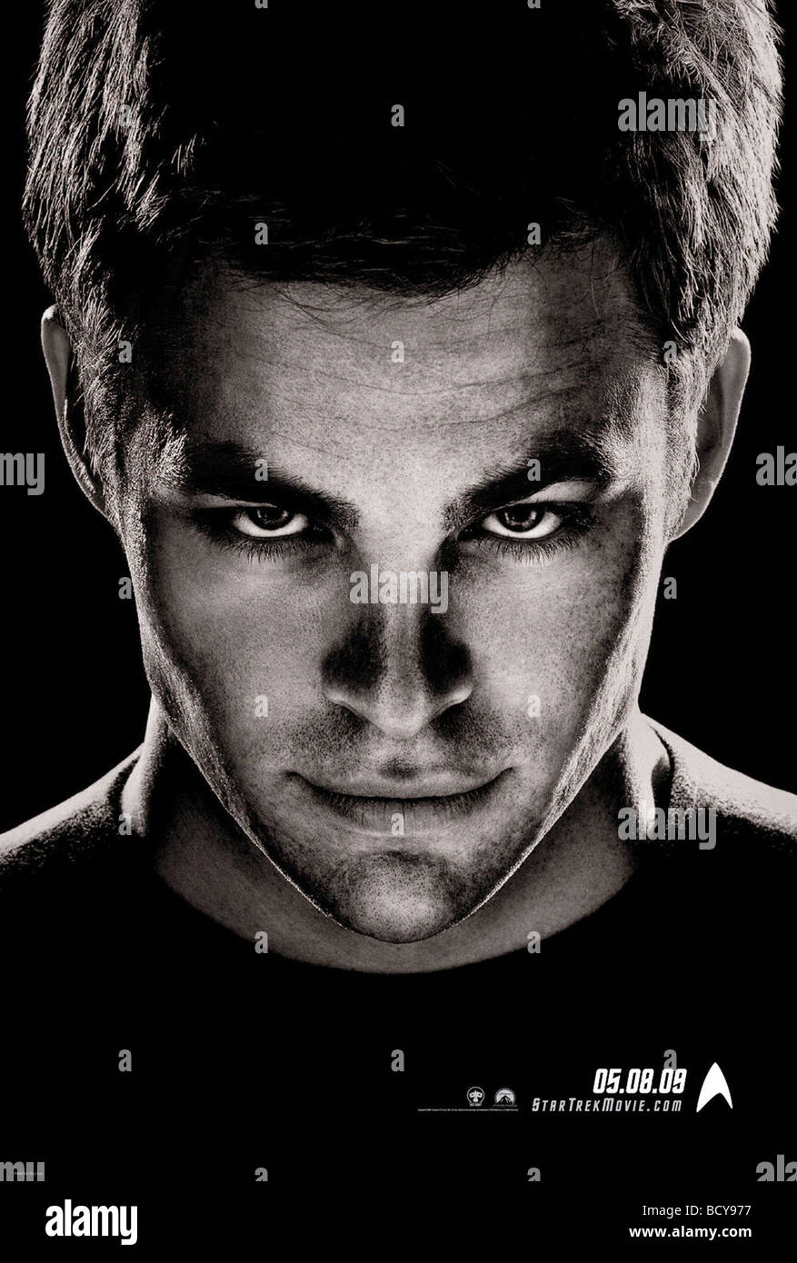 Star Trek Année : 2009 Réalisateur : J.J. Abrams Chris Pine Character poster Banque D'Images