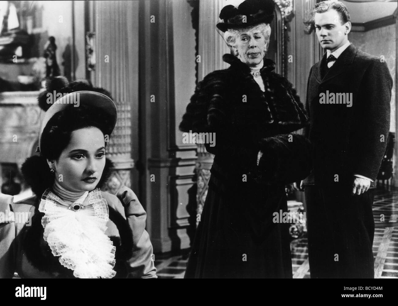 Lydia Année : 1941 Réalisateur : Julien Duvivier Merle Oberon, Edna May Oliver, Joseph Cotten Banque D'Images